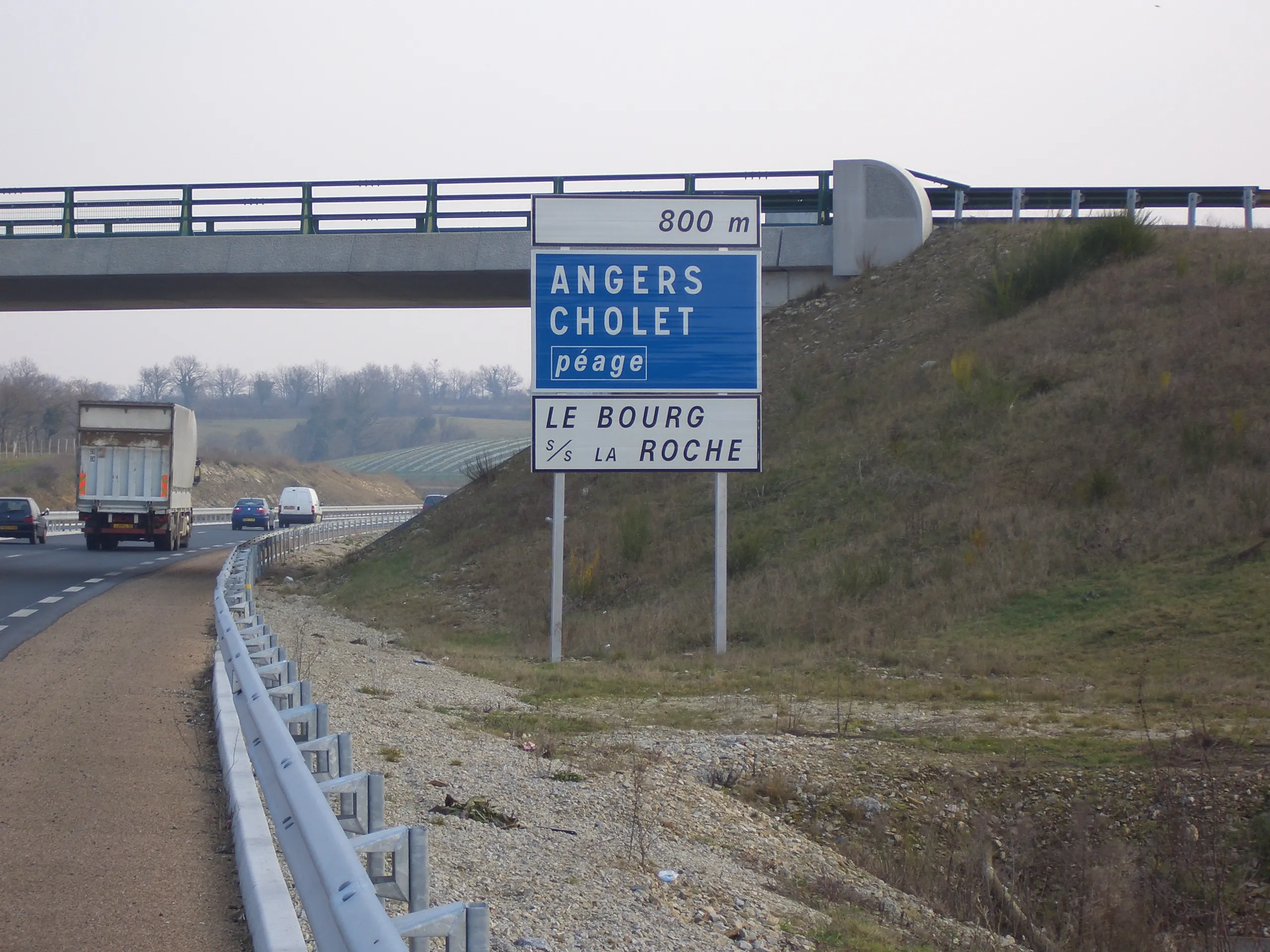 signalisation-verticale-groupe-trichet-specialisee-en-amenagement-paysager-urbain-routier-vendee-06